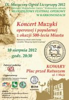 Muzyczny Ogród Liczyrzepy 2012 - koncert na schodach ratusza